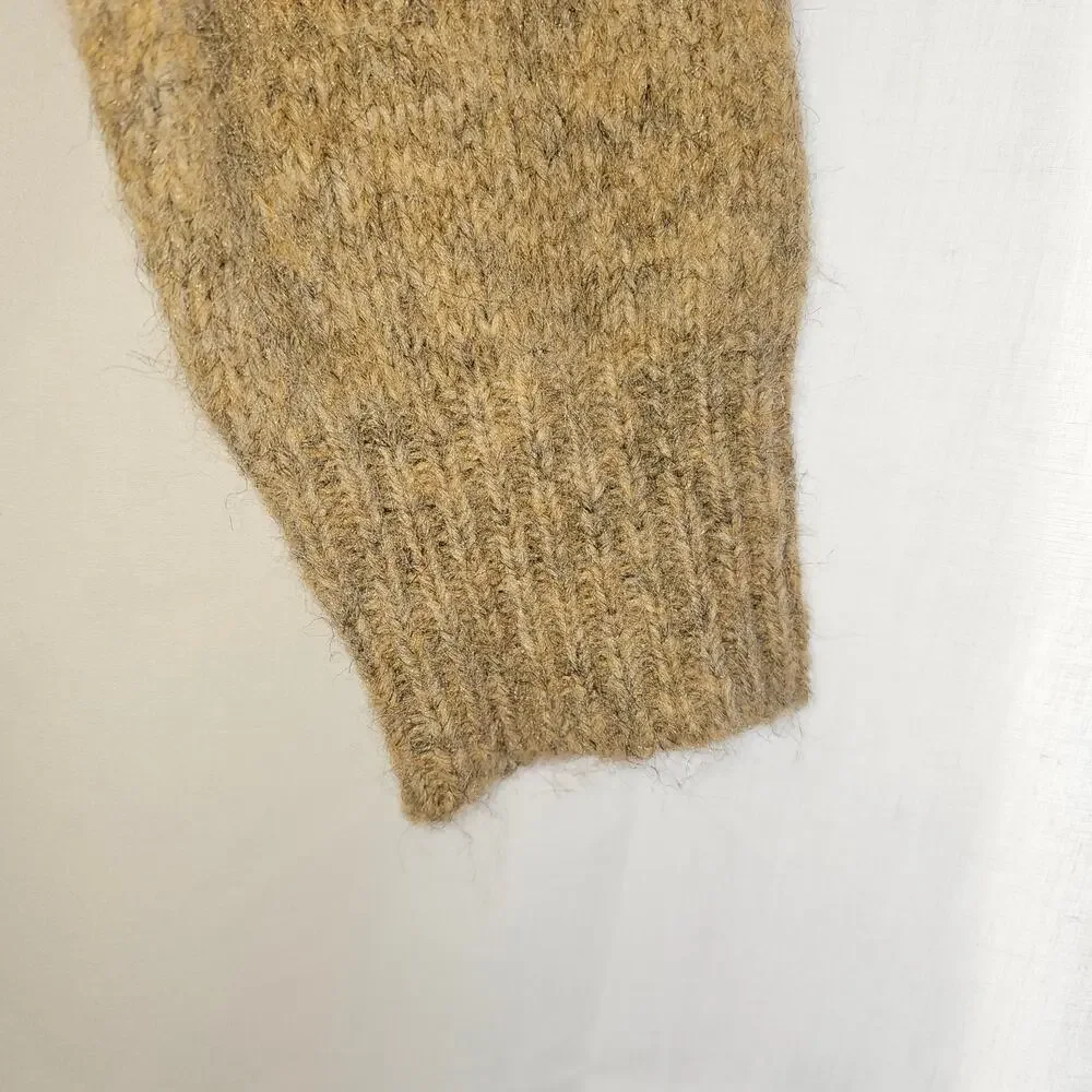 American Eagle Women's Cozy Bow Sweater Size Large